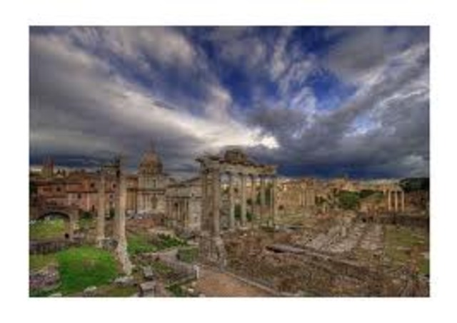 753 BC - Roma è stata fondata ed è l'inizio del Regno romano.