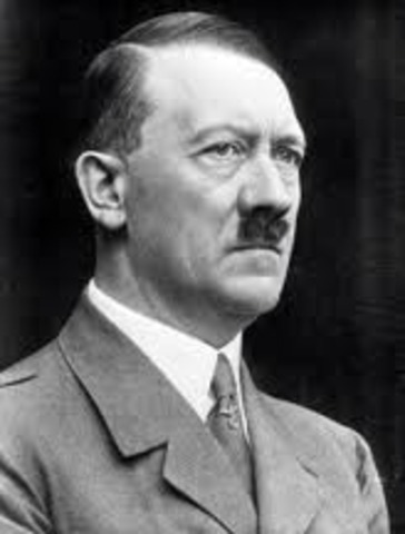 hitler became leader over the nazi party