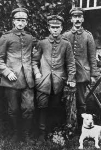 Hitler attempts to join the Army