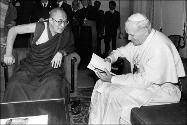 Pope John Paul II visits Austalia