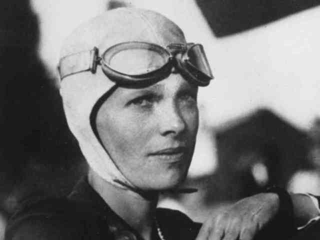 Amelia Earhart: First solo Tran-Atlantic female pilot!