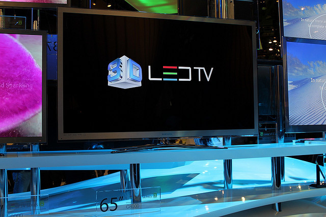 Samsung presenta el televisor HD 3D LED más grande del mundo