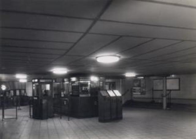 Swiss Cottage underground station