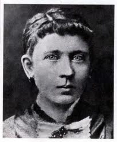 Hitler's mother dies