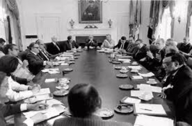 The Cabinet Meeting