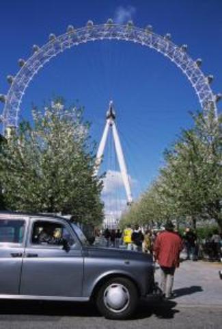 Taxi And London Eye Attraction