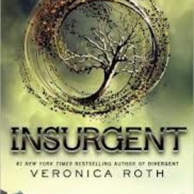 Timeline: Insurgent by Veronica Roth, Science Fiction, 525 pages