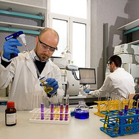 Throughout the 20th century, research that used live animals has led to many other medical advances and treatments for human diseases, such as: organ transplant techniques and anti-transplant rejection medications,he heart-lung machine, antibiotics and va