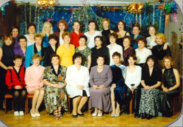 Коллектив детского сада в 2000 г.