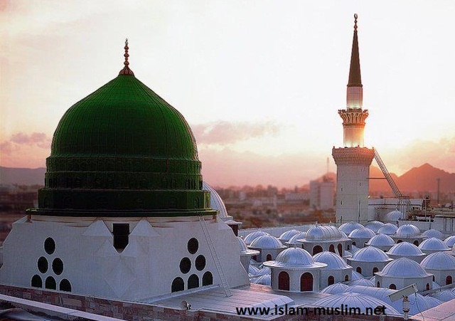 Muhammed (SAW) migrates to Medina