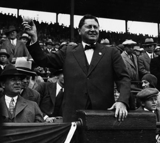 Wrigley buys the Cubs