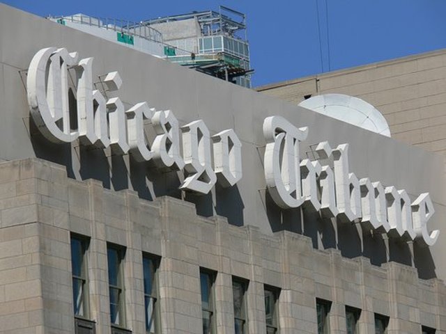 Tribune buys the Cubs