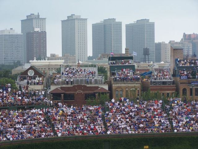 Rooftop owners, Cubs agree to split revenue