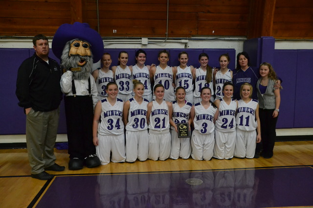 Mi equipo de basquetbol ganó el torneo de McLean County.