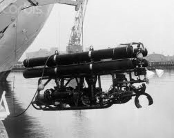 Depth underwater camera