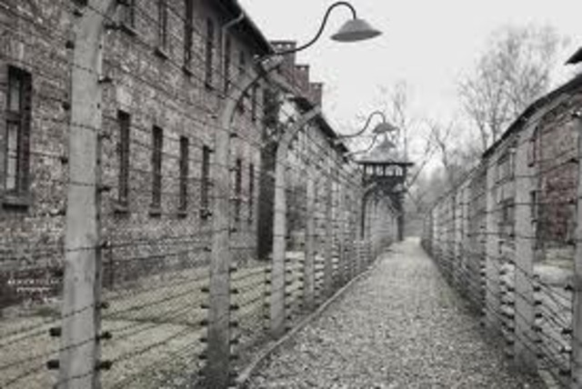 Income in Betanzos concentration camp