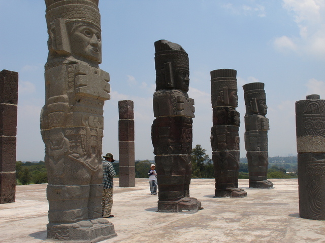 Termina el período Clásico