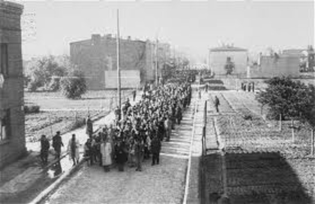 Seven thousand one hundred ninety-six Jews are deported from the Lódz ghetto to Chelmno where they are killed.