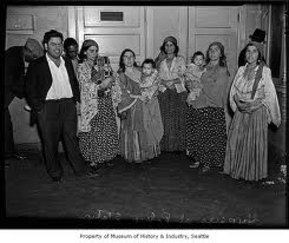 Five thousand Gypsies are deported from labor and internment camps in Austria to the Lódz ghetto in Poland.