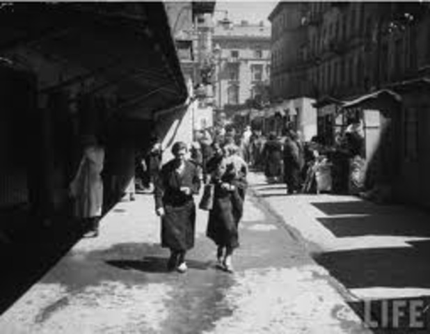 June	 The Nazis order all of the ghettos in Poland and the Soviet Union destroyed.