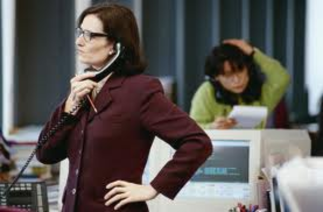 La mujer incursiona en el trabajo