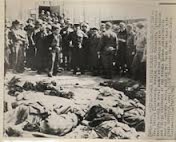 16 Jews in the Warsaw ghetto initiate resistance to deportation by the Germans to the death camps.