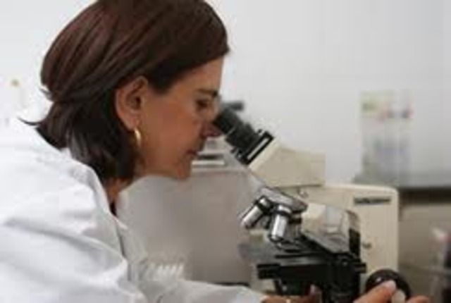 PROFESIONAL En BATERIOLOGIA Y LAB CLINICO