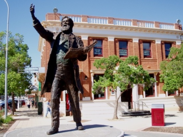 Parkes delivers famous speech