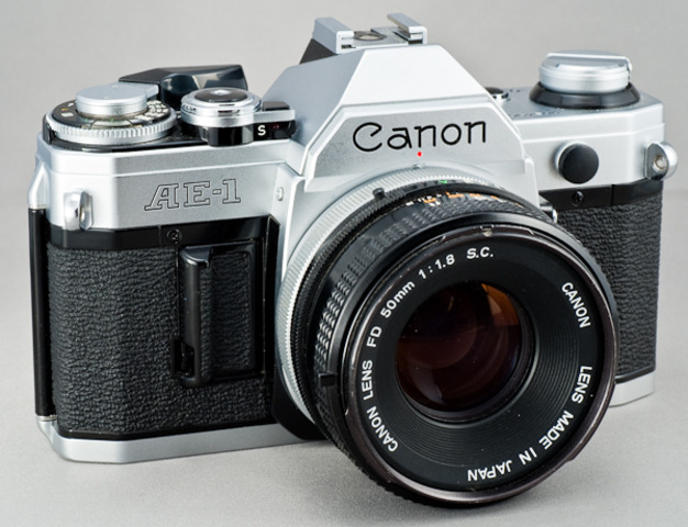 Cannon AE-1,