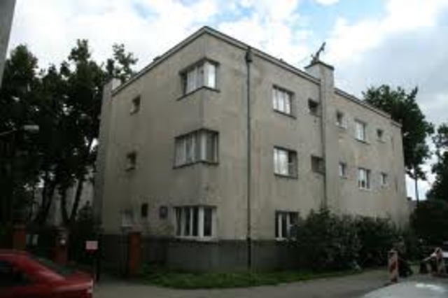 Zakup domu letniskowego w Łomiankach przy ul. Szpitalnej