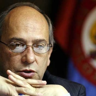 Timeline: José Obdulio Gaviria y su relación El Tiempo