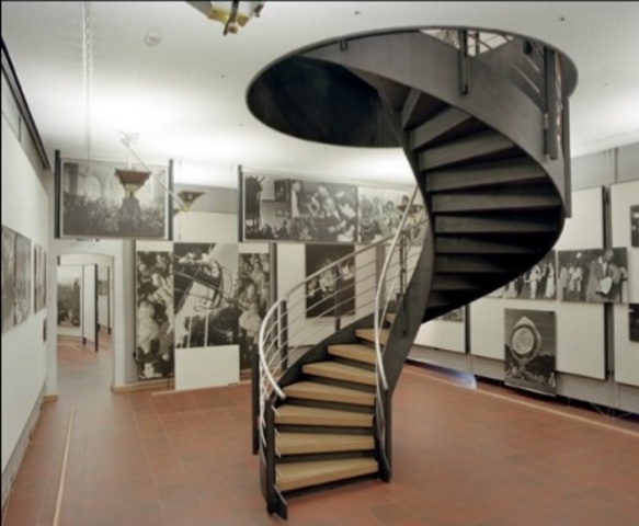 Edward Steichen curates (the family of man)