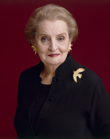 CLINTON APPOINTS MADELEINE ALBRIGHT AS FIRST FEMALE SECRETARY OF STATE