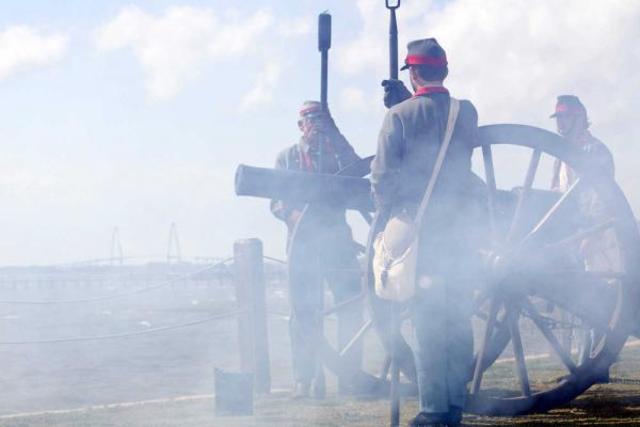 Rebels Shell Fort Sumter Battle