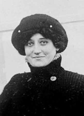 Laroche sets course for woman in aviation