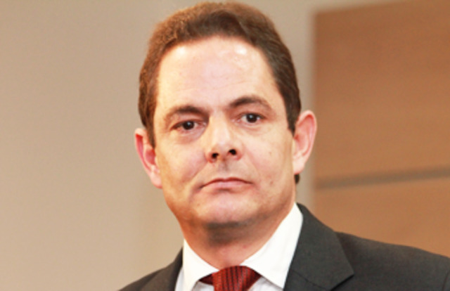 Vargas Lleras señala vínculos entre EPS y gobierno Uribe