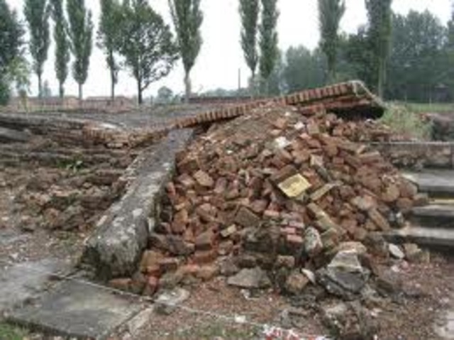 The prisoners at Auschwitz-Birkenau rebel and blow up one crematorium.