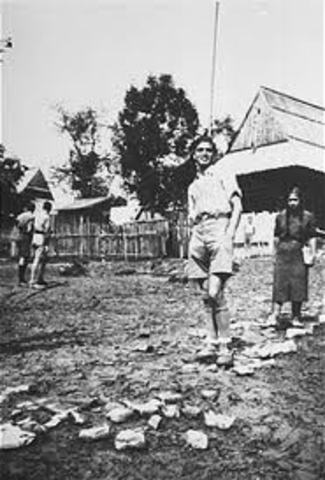 Jewish fighting organizations established in the Warsaw ghetto.