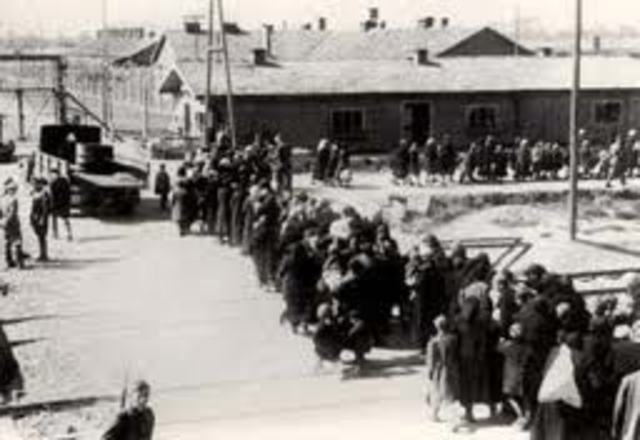 The prisoners at Auschwitz-Birkenau rebel and blow up one crematorium.