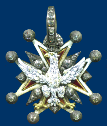 Nombrada miembro de la Orden del Águila Blanca