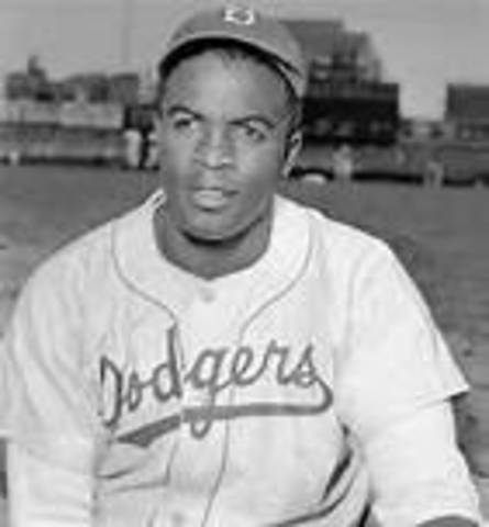 First Afircan American To play in the MLB