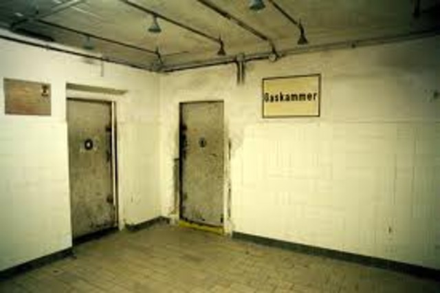 The German army invades North Africa.