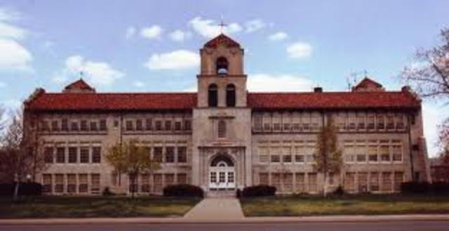 l'age cinq Aaliyah accompagné Gesu élémentaire a catholique école et plus tard détroit's arts du spectacle lycée