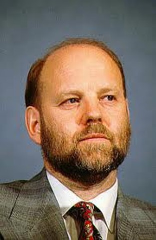 cloning of a mammal (a sheep named Dolly)is performed by Ian Wilmut