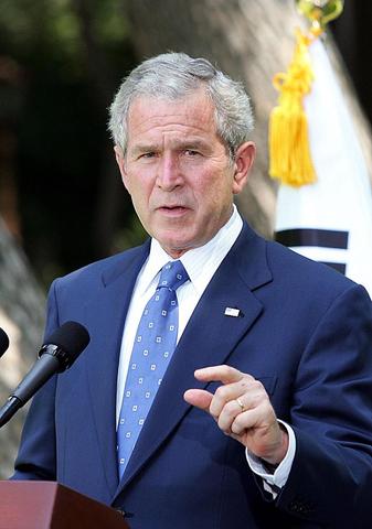 George W. Bush wants Saddam gone