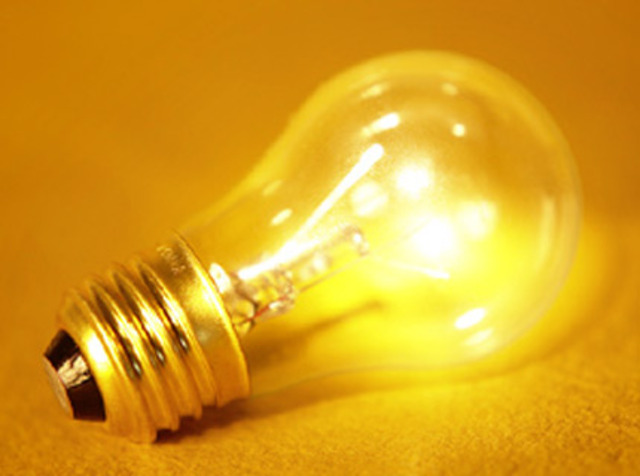 Invention of practical light bulb