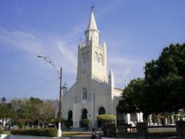 Inauguración de la Bula de erección de la diócesis