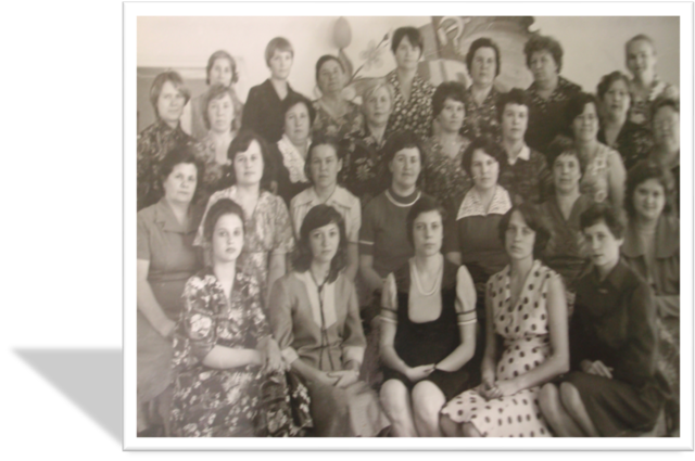 Эти сотрудники гордость коллектива. Более 25 лет они проработали в системе дошкольного образования, отдавая детям частичку тепла и сердца.