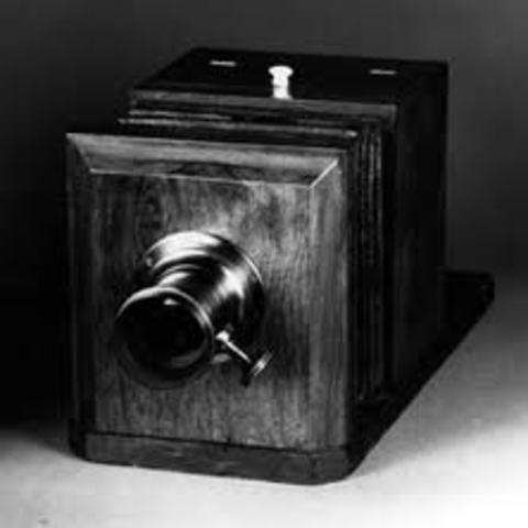 Niepce and Daguerre improved the short time exposure (30')