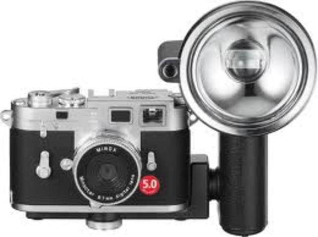 Modern flash bulb was invented